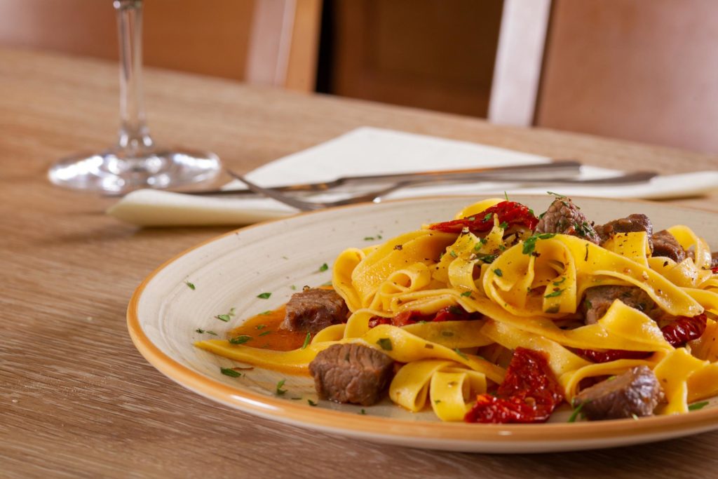 Frische Italienische Pasta mit Fleisch